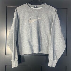 4/$16 Nike Crewneck